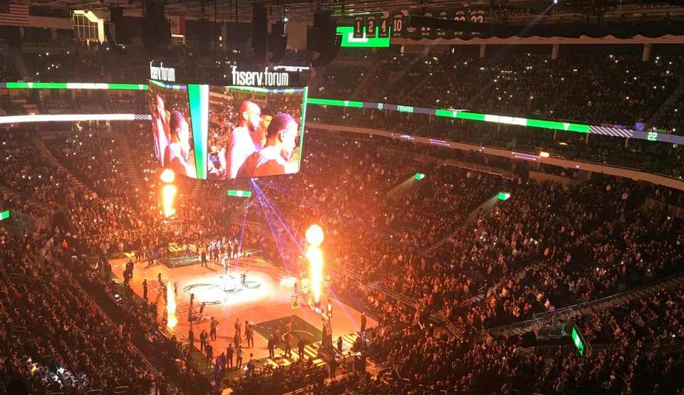 BUCKS VS HORNETS 131-114. 50 WYGRANA W SEZONIE URATOWANA W DRUGIEJ POŁOWIE.